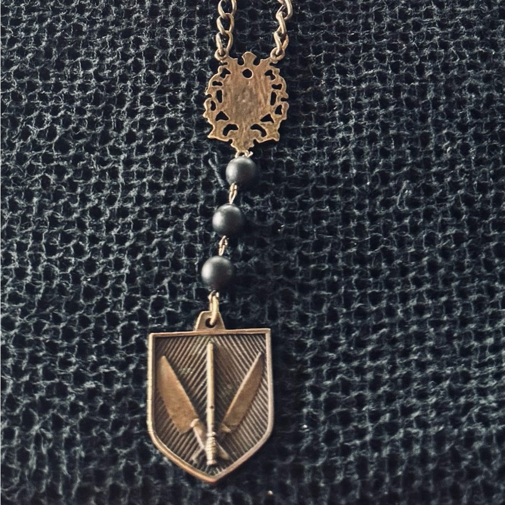 French Kande  and Black Pendant Necklace